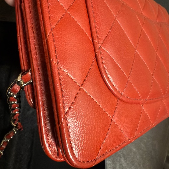 Authentic CHANEL Classic Wallet On Chain - Picture 8 of 15